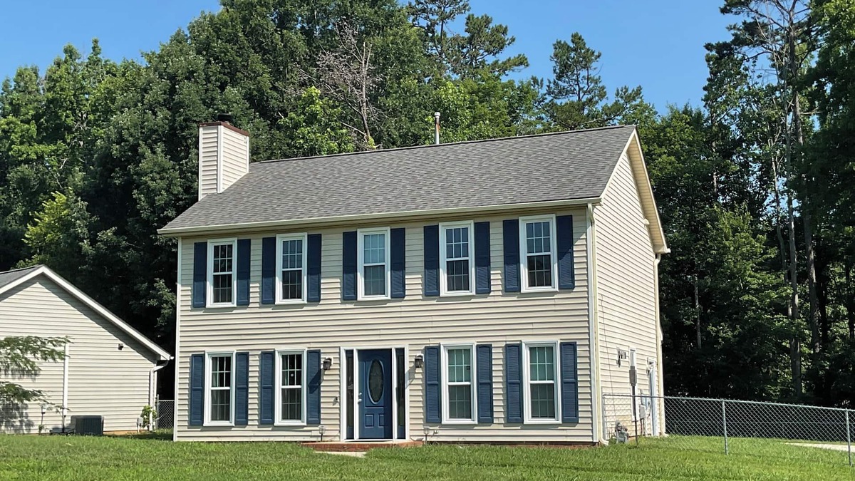 High Point House | Charming 2-bedroom house in welcoming High Point with WiFi, AC