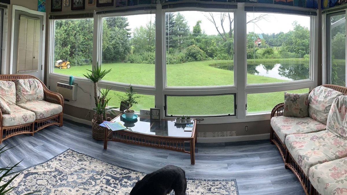 Williston South House | Charming 2-bedroom house close to the interstate with pond and WiFi in Williston