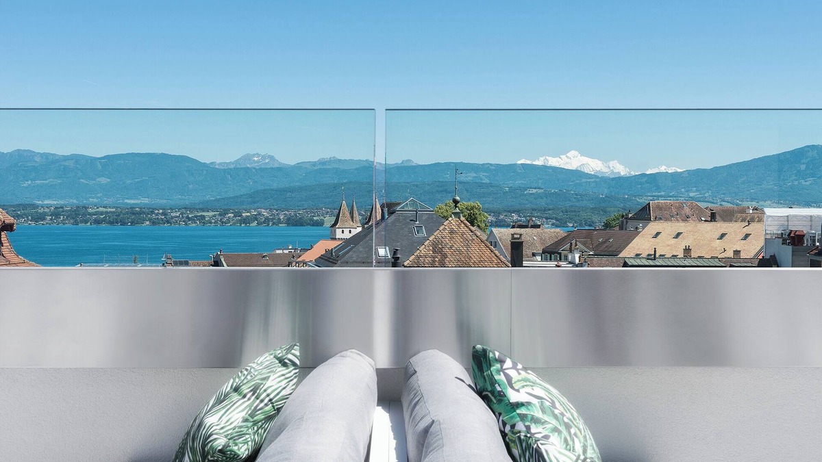 Nyon House | Charming 2-bedroom hotel in marvelous Nyon with fitness room, WiFi