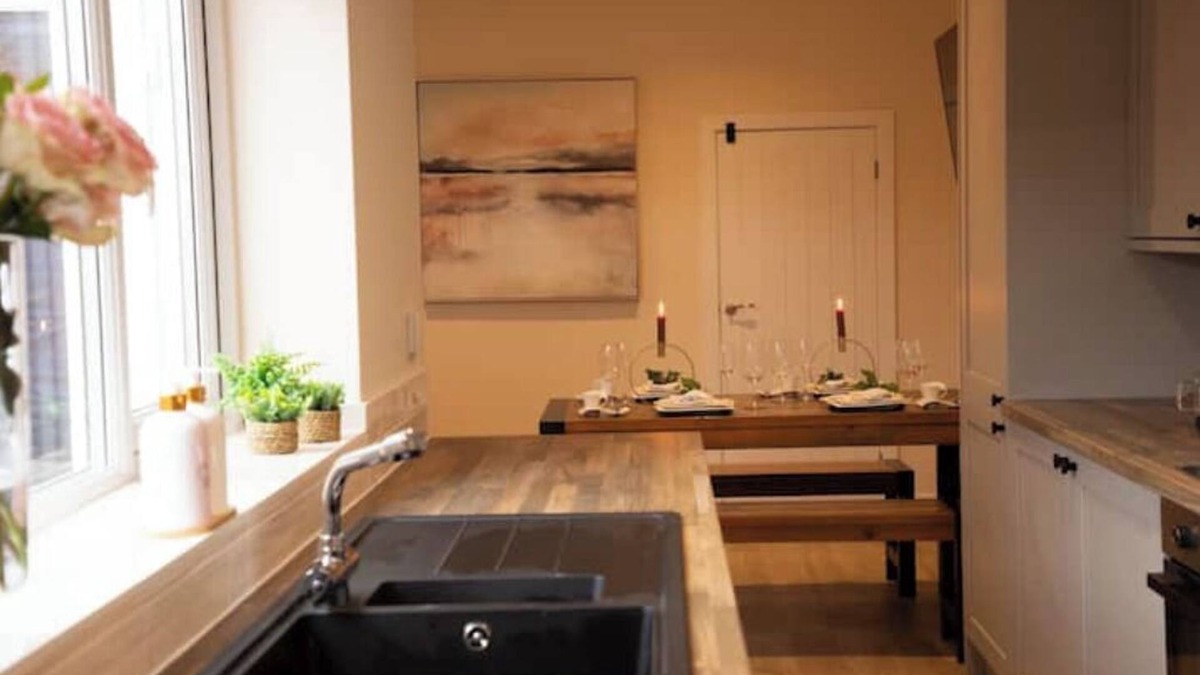 Lincoln House | Charming 2-Bedroom House