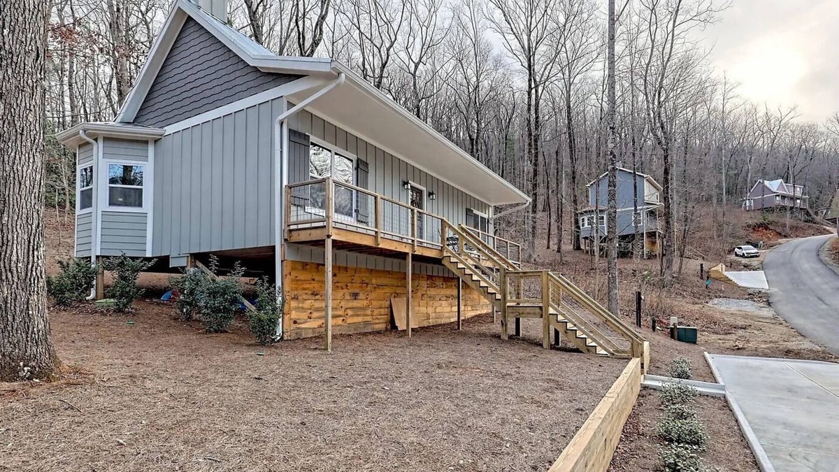 Clayton House | Charming 2-bedroom house in bustling Clayton, GA with WiFi, Kingwood Resort!