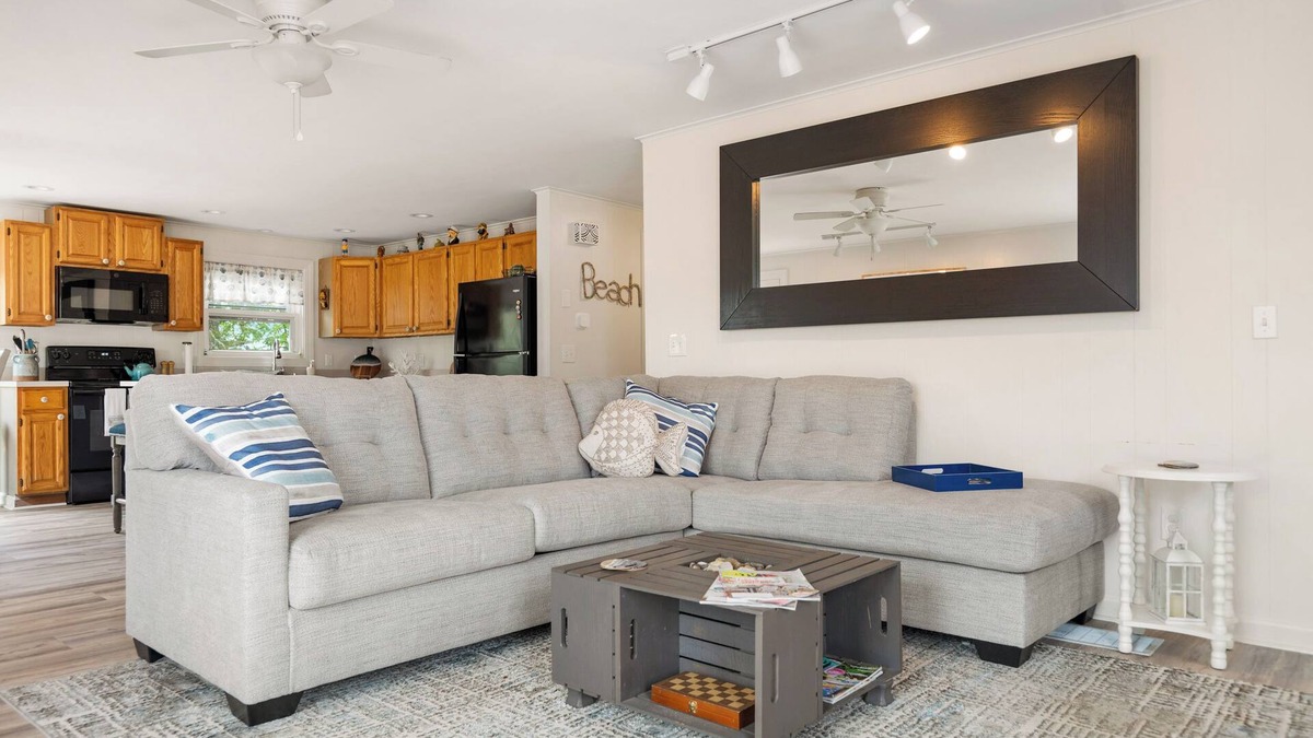 Newbury House | Charming 2-bedroom house in delightful Newbury with AC, WiFi