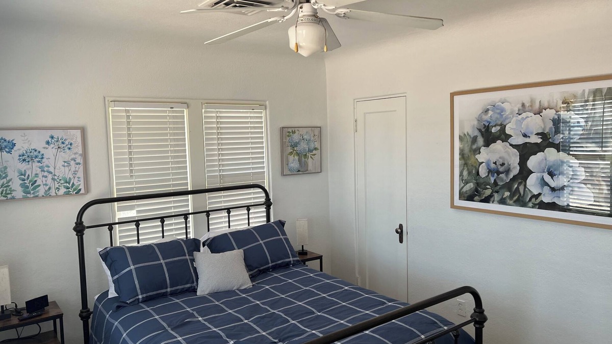 Safford House | Charming 2-bedroom house in Safford, AZ with AC, Wi-Fi