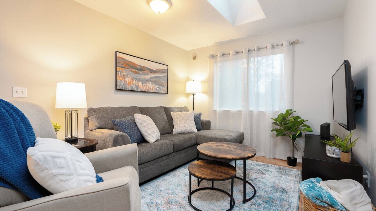 West Central House | Charming 2-bedroom house in Spokane with WiFi and AC