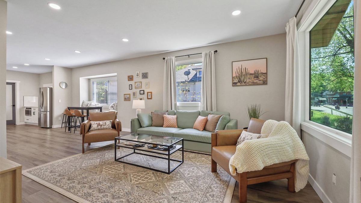 Cliff - Cannon House | Charming 2-bedroom house in enchanting Spokane with AC, WiFi