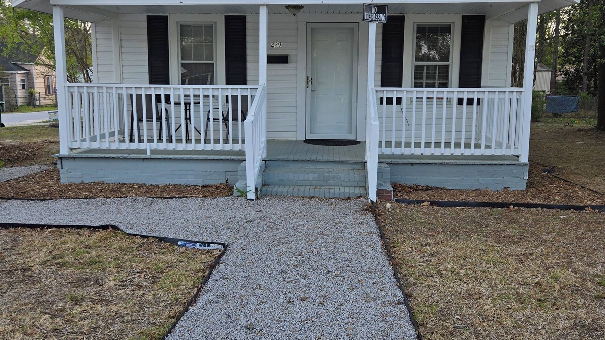 Cheraw House | Charming 2-bedroom house in Cheraw with AC