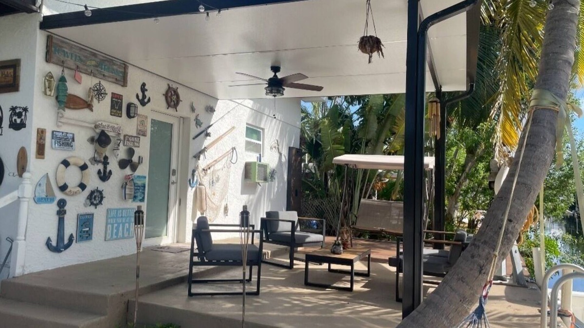 Long Key House | Charming 2-bedroom house with WiFi and AC in Layton