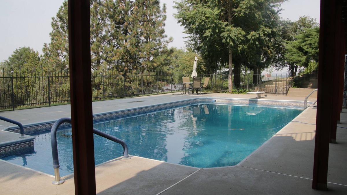 Payette House | Charming 2-bedroom one bath house in marvelous Payette, with city views AC, WiFi