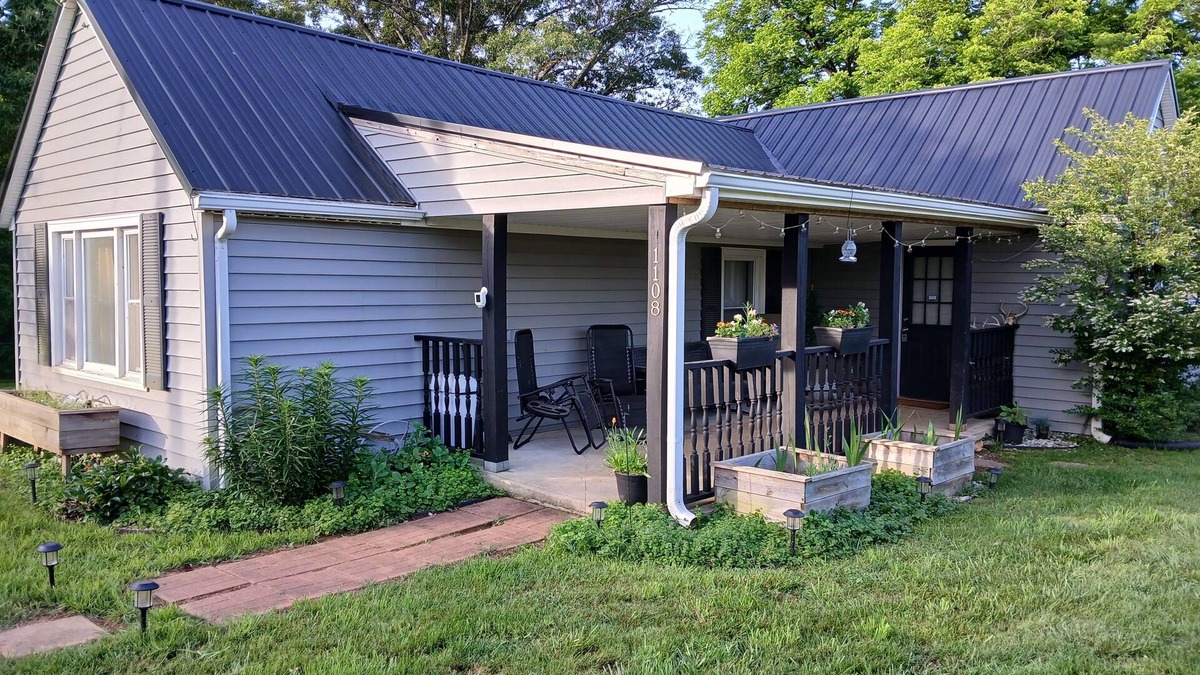 Bedford Cottage | Charming 2-bedroom private cottage, pet friendly, great location, no pet fees!