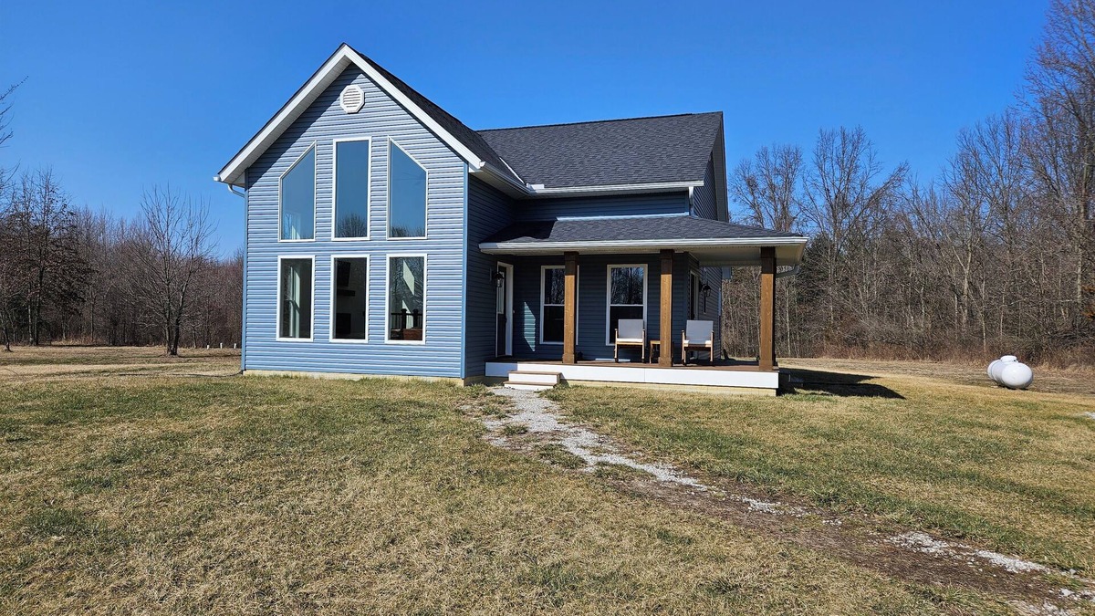 Kilbourne Other | Charming 2-bedroom secluded house in Sunbury with WiFi, AC 7 acres
