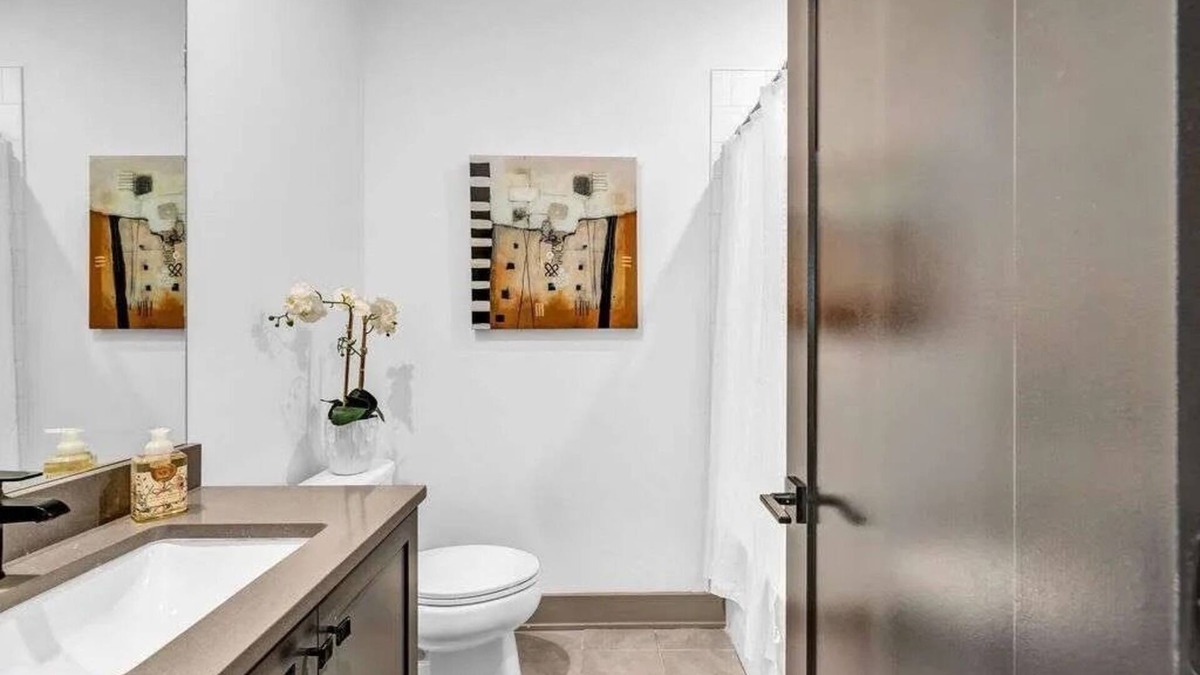 East Atlanta House | Charming 2-bedroom townhome in Atlanta's top entertainment district
