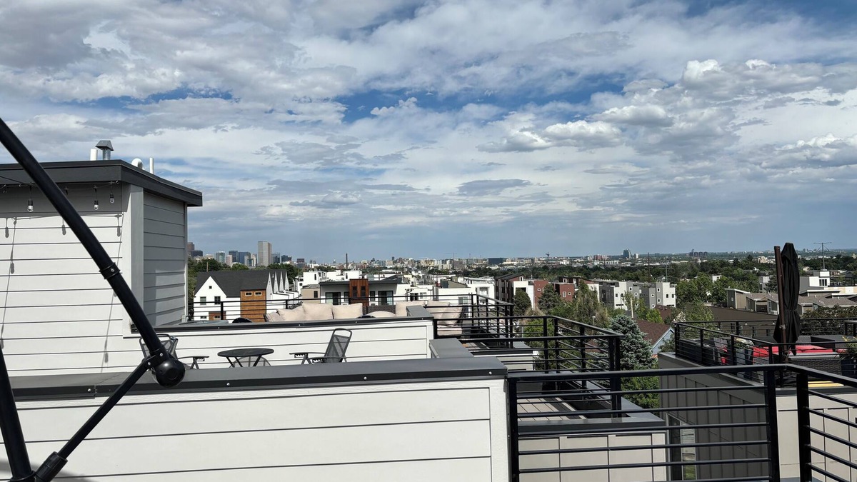 West Colfax House | Charming 2-bedroom townhome with superb rooftop patio views, AC, and internet