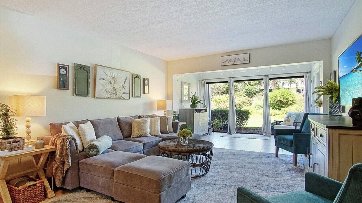Fort Pierce Condo | Charming 2-bedroom condo with private beach and golf course on Hutchinson Island