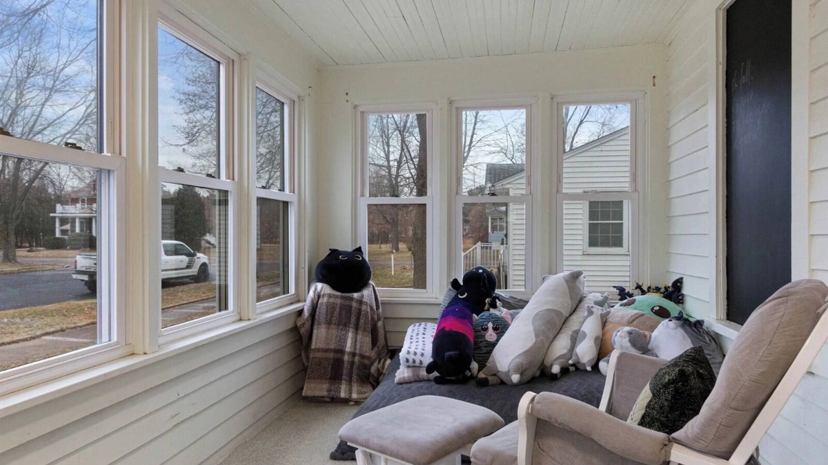 Port Edwards House | Charming 2-bedroom house in pleasant Port Edwards with WiFi, AC