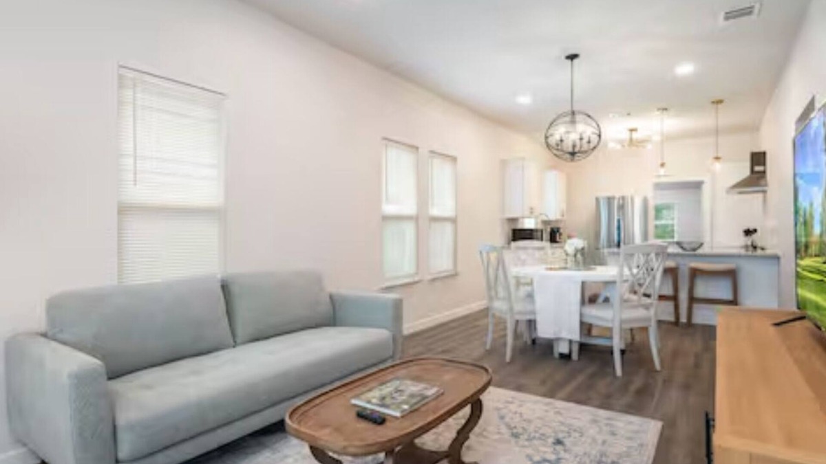 Government Hill House | Charming 2-bedroom house in wonderful San Antonio with AC