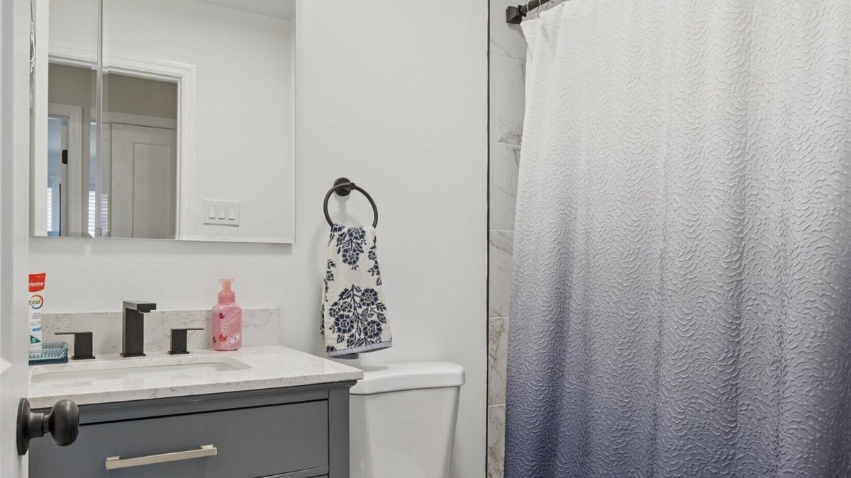 Ventnor City House | Charming 2-bedroom house in lovely Ventnor Heights-Near the beach and AC!