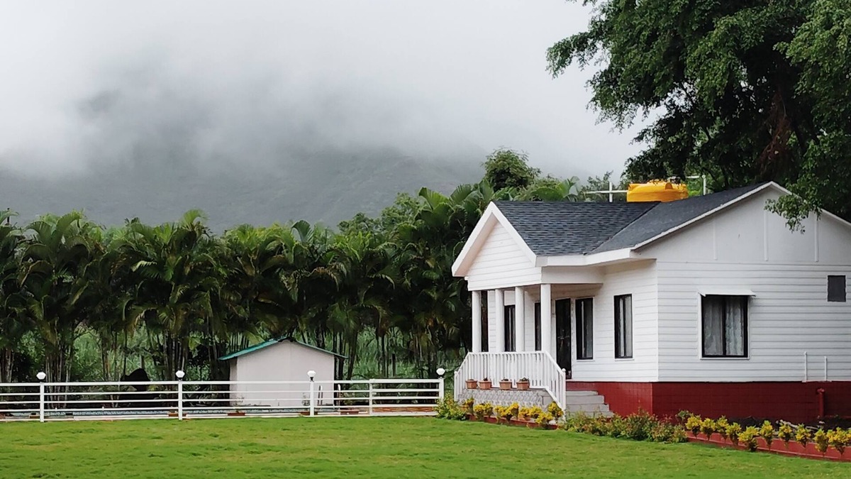 Wai Villa | Charming 2-bedroom villa in welcoming Wai with WiFi