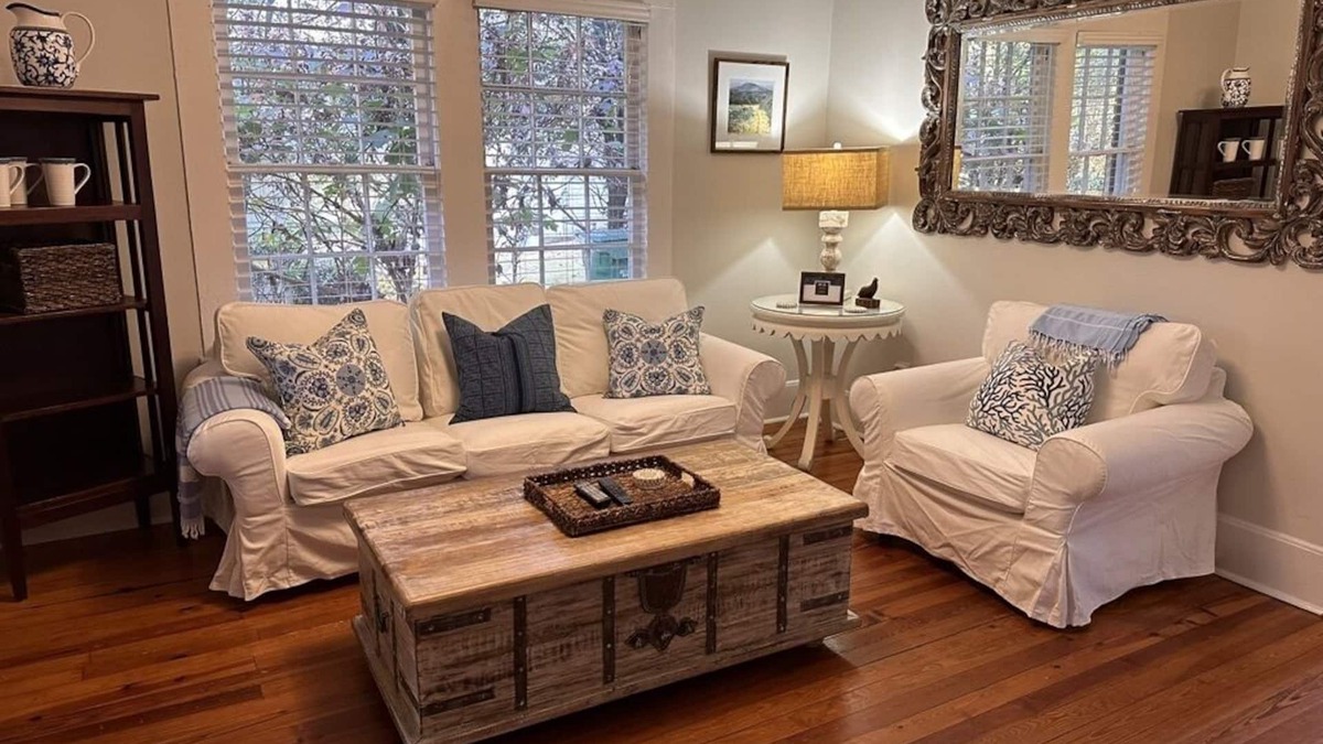 Atlanta House | Charming 2 BR Cottage - Walk to Marta - Sleeps 3