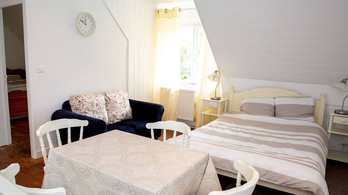 Laniscat Bed & Breakfast | Charming 2-bedroom B&B in peaceful Bon Repos sur Blavet with WiFi