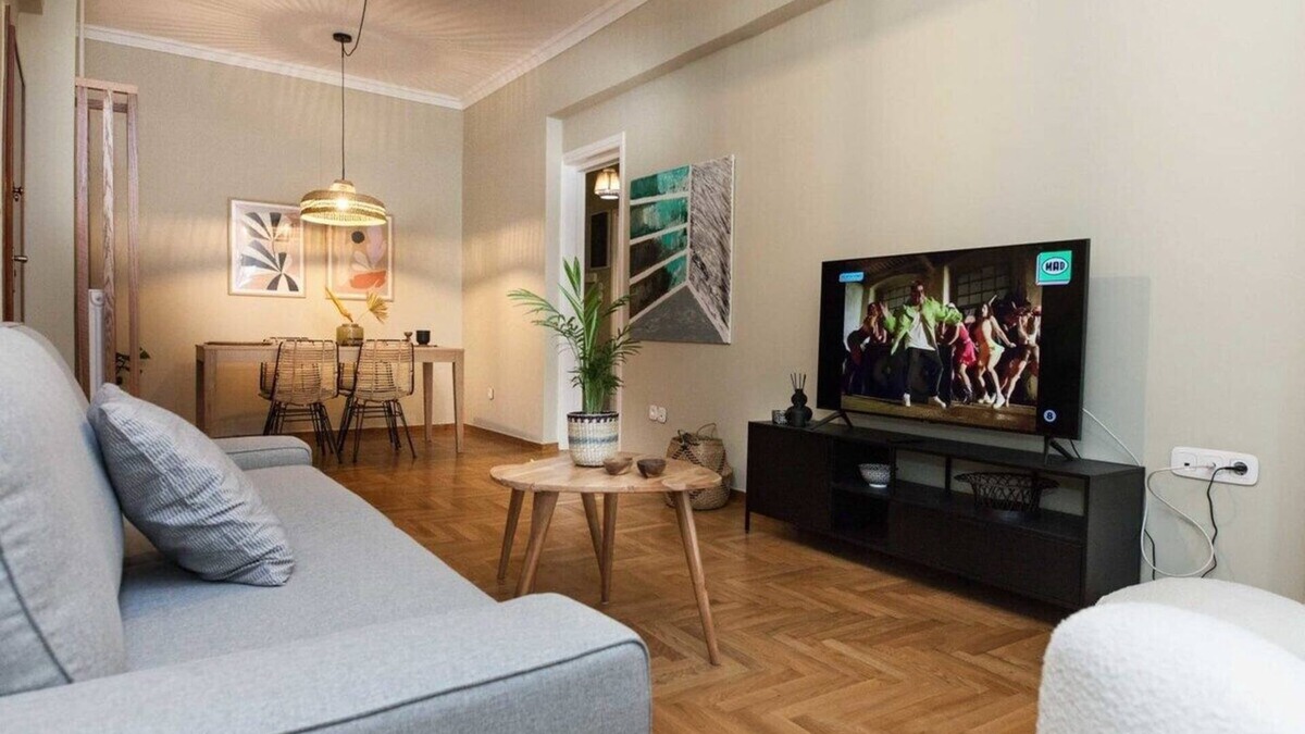 Pangrati Apartment | Charming 2BD Getaway in Pagrati with Balcony