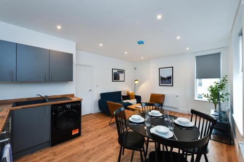 Beeston Apartment | Charming 2Bed Flat - Spacious & Prime Location