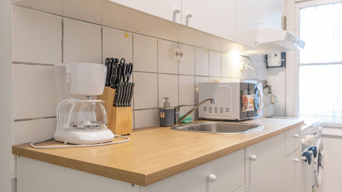 Rudolfsheim-Funfhaus Apartment | Charming 2BR Apt Close to Westbahnhof