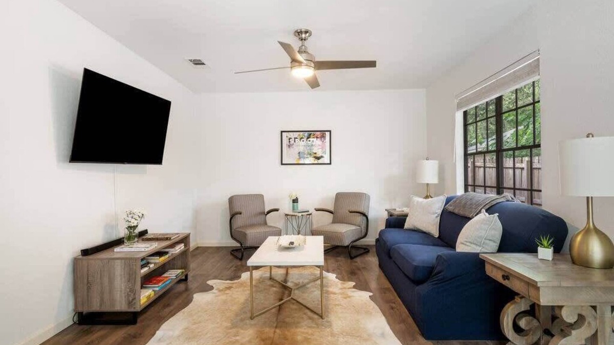 South Manchaca Apartment | Charming 2BR Home and Large Backyard