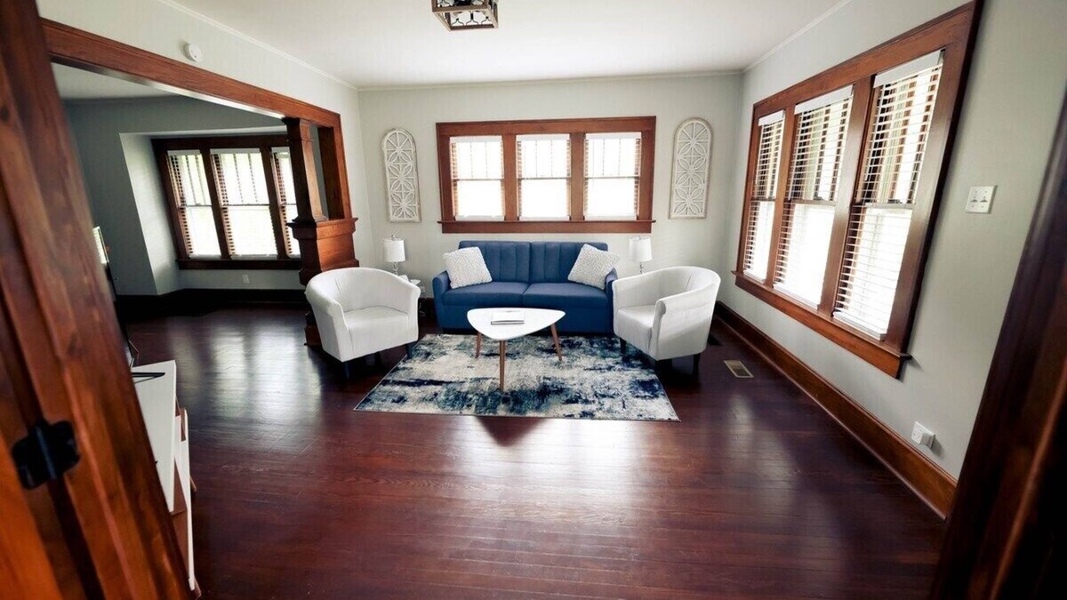 Terre Haute House | Charming 2BR/King Bed Firepit 9 Min to ISU