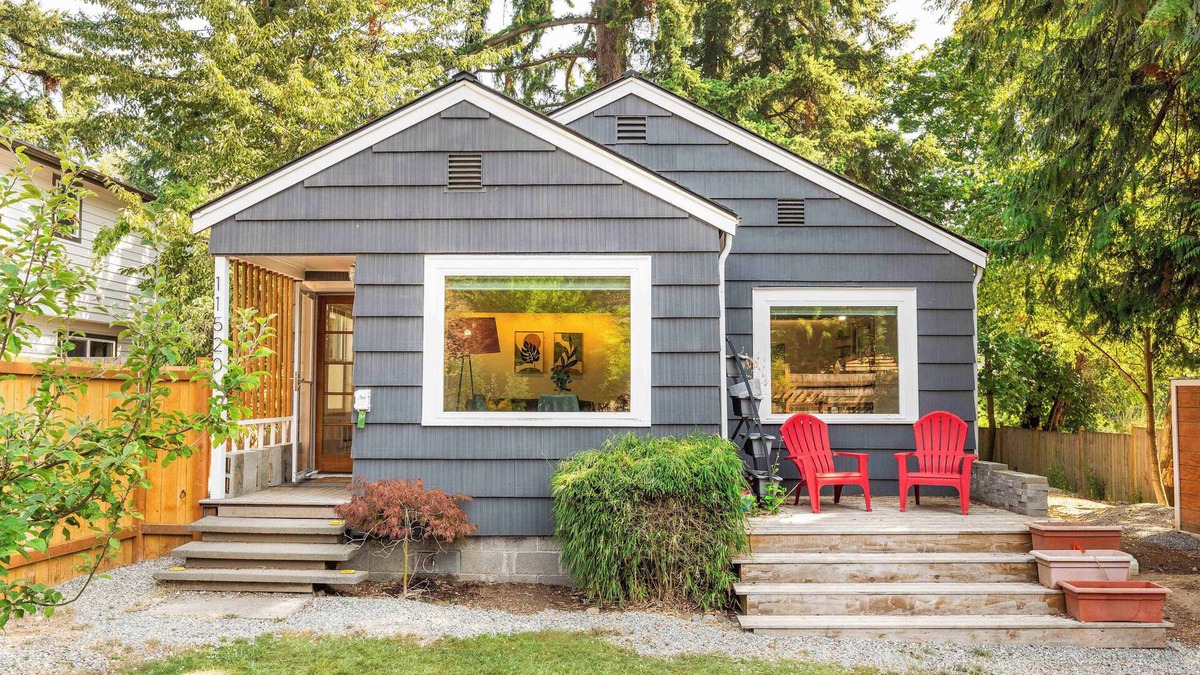 Northgate House | Charming 2BR Roosevelt Bungalow w, Quiet Yard