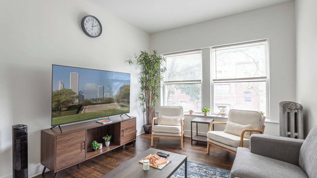 East Albany Park Apartment | Charming 2BR Stay Ideal for Long or Short Visits