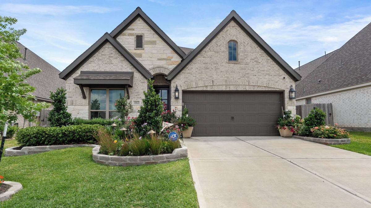 Magnolia House | Charming 3-bd house w/nearby lake access, pickleball court, & outdoor kitchen