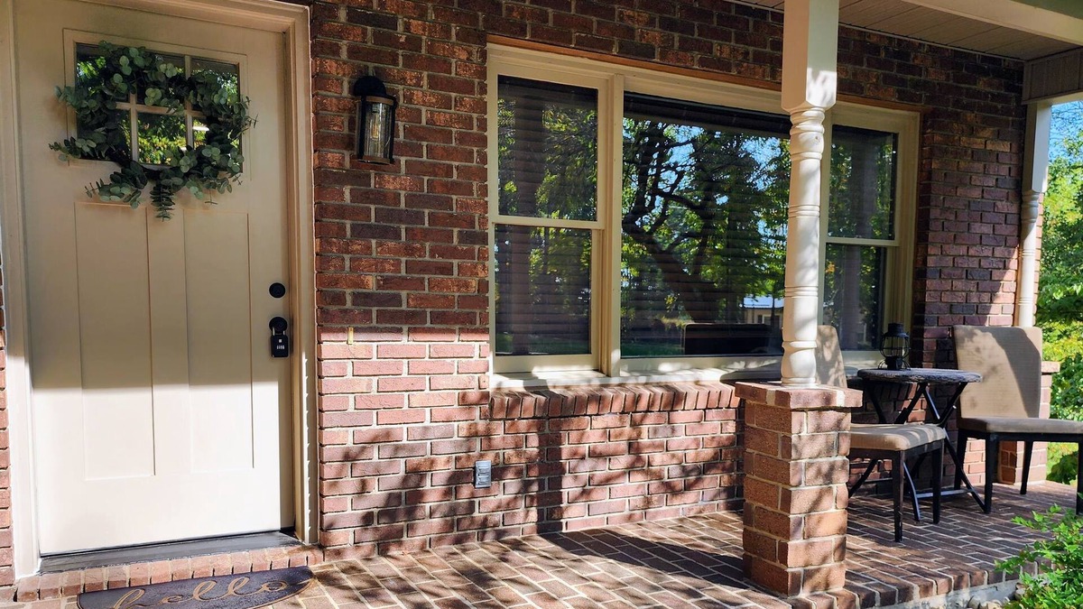 Lancaster Cottage | Charming 3 bed 2 bath home, game & laundry room hot tub in hocking foothills