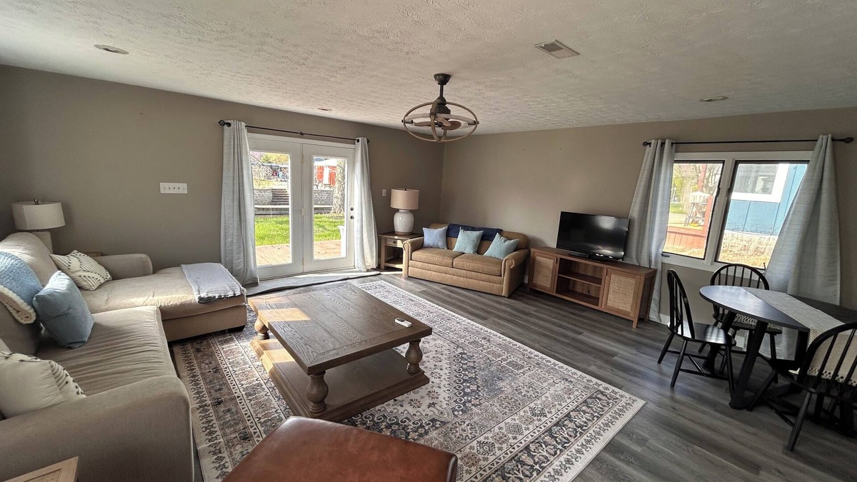 Monticello Cottage | Charming 3-bed cottage with AC, WiFi in Monticello. Lake access and boat lift.