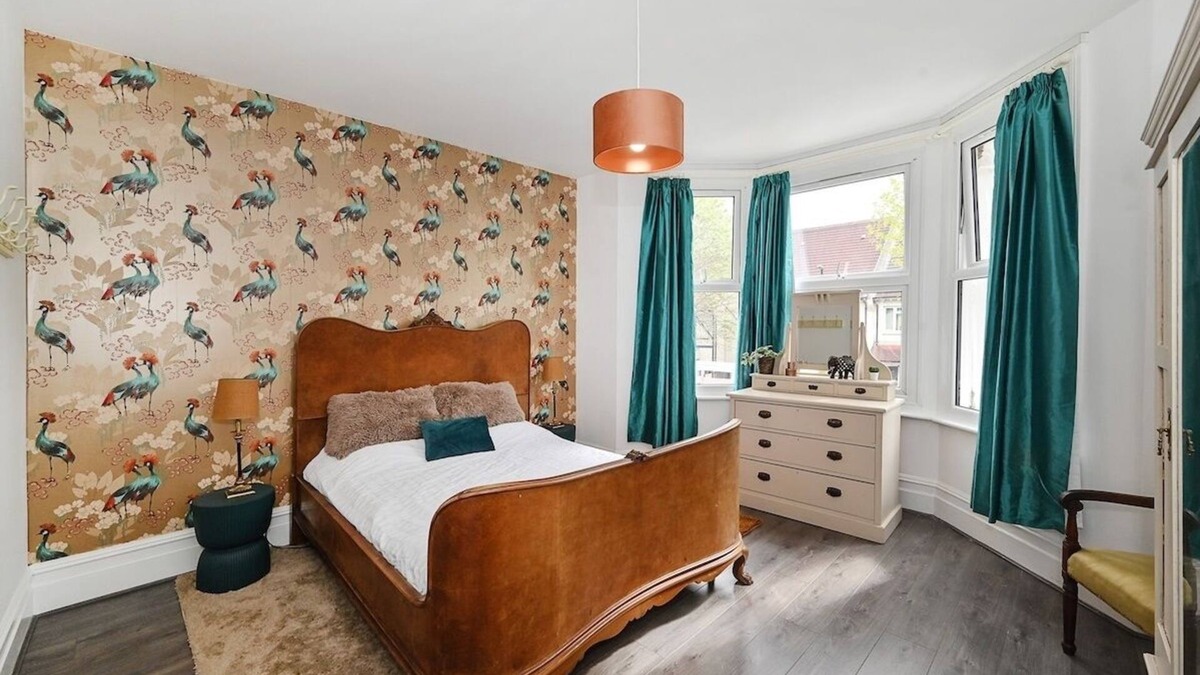 Croham Apartment | Charming 3 bed, garden, parking, Gatwick easy access