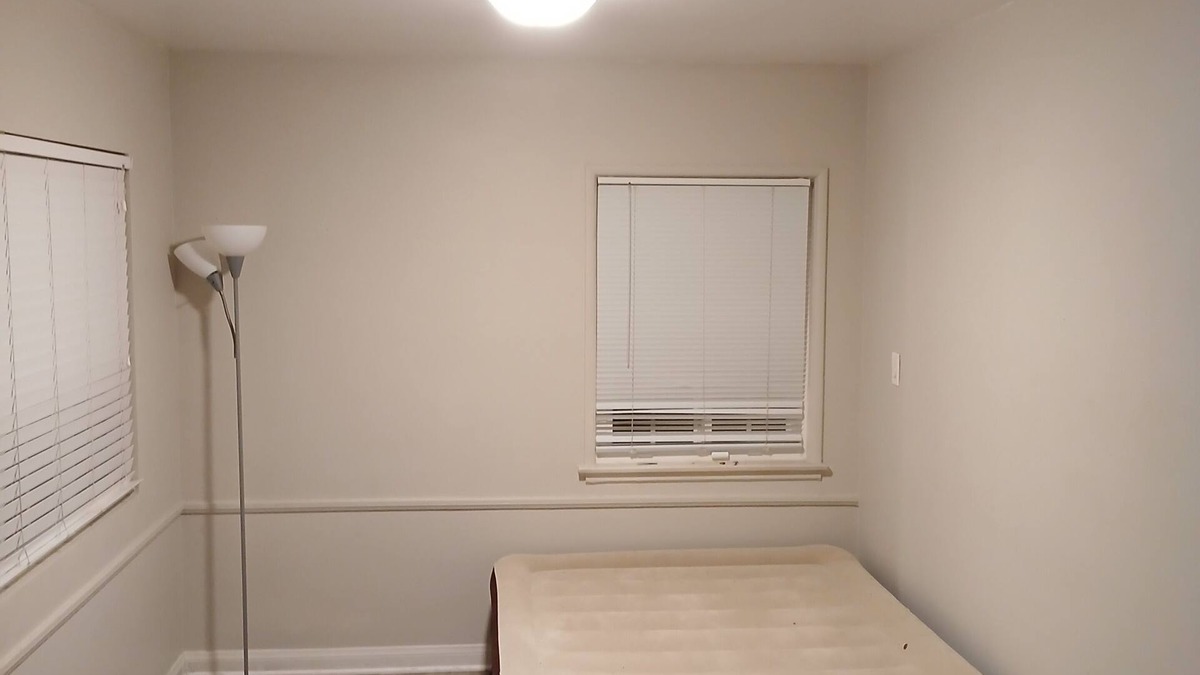 Santa Fe Springs House | Charming 3-bedroom house with WiFi, AC in nice Santa Fe Springs