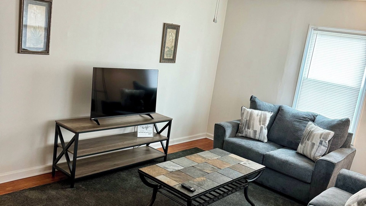 Roanoke Rapids House | Charming 3-bedroom house with WiFi, AC in pleasant Roanoke Rapids