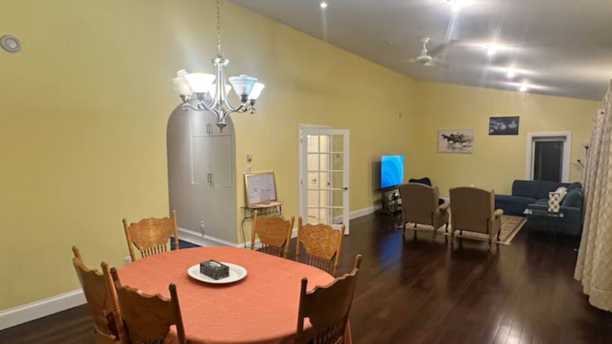Truro House | Charming 3-bedroom 2.5 bath with game room and free wifi! TVs with prime/netflix