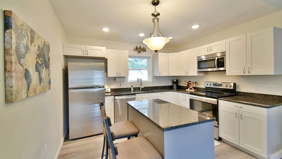Pine River House | Charming 3-bedroom 2-bath house on Paul Bunyan State Trail in Pine River.