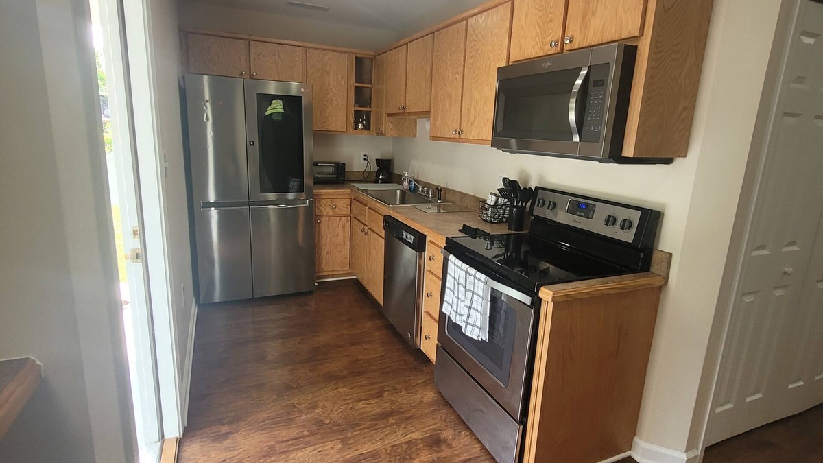 Farmville House | Charming 3 bedroom, 3 bathroom home just a few blocks from downtown Farmville!