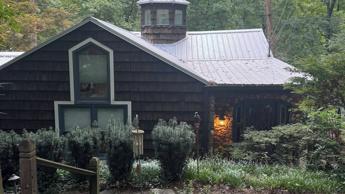 Mountain Park Cabin | Charming 3-bedroom cabin nestled in the forrest of City of Mt. Park.