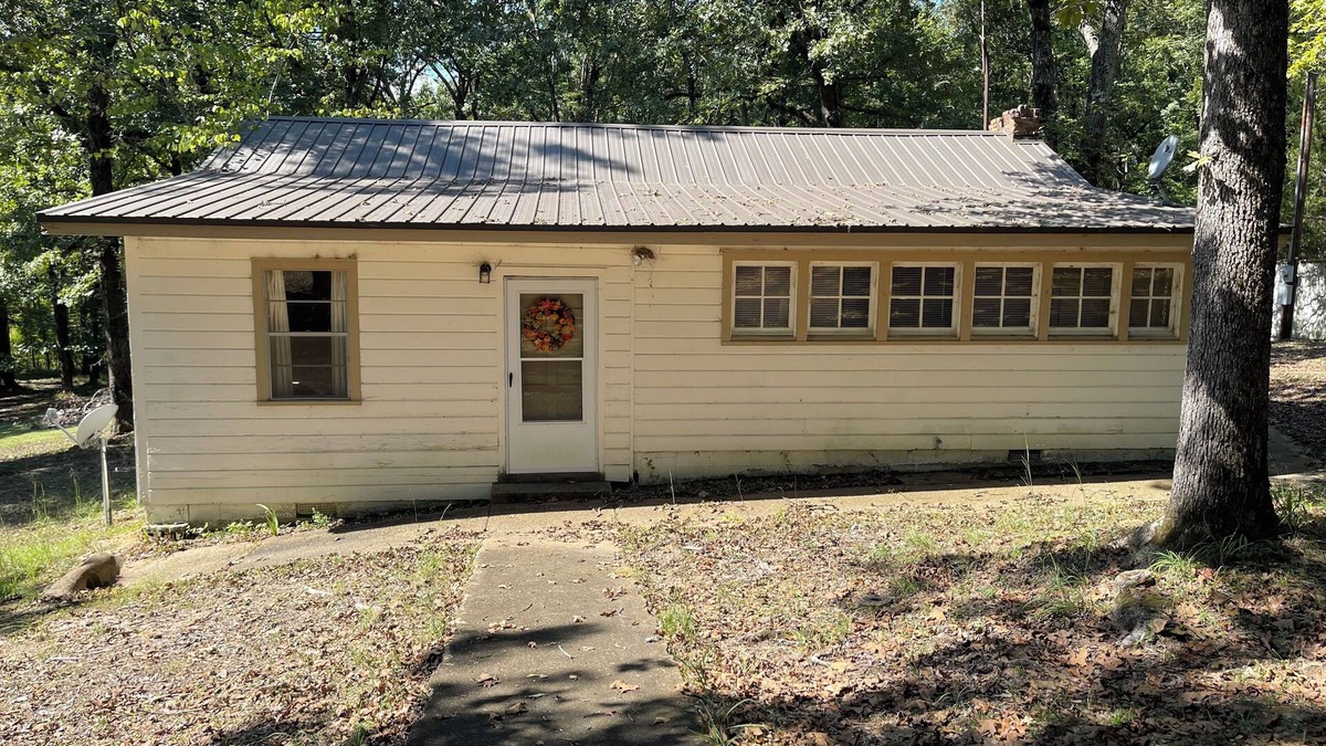 Sardis Cottage | Charming 3-bedroom cottage with WiFinnear Oxford and Sardis lake