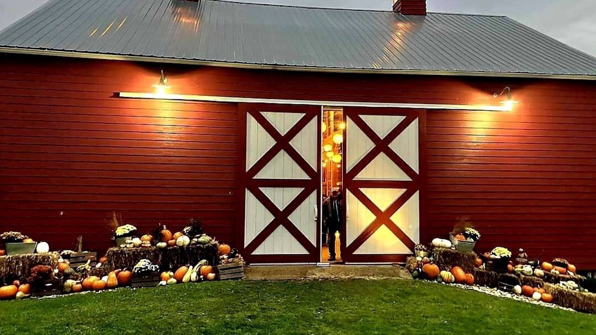 Princeton Other | Charming 3-bedroom farmhouse with beautiful views.newly decorated.