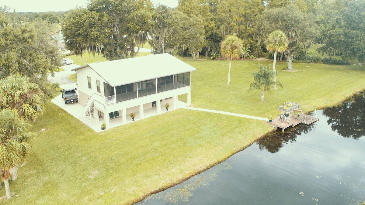 Highland House | Charming 3-bedroom family friendly Lakehouse in lovely Sebring