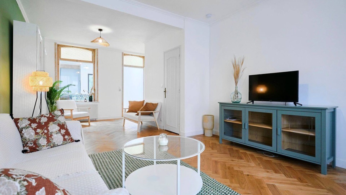 La Madeleine House | Charming 3-bedroom house with garden.