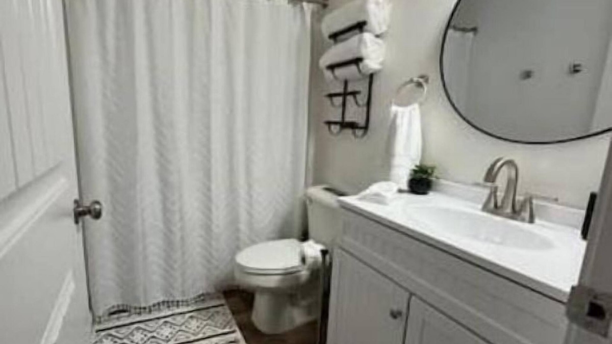 Farmington House | Charming 3-bedroom house in superb Farmington with WiFi, AC