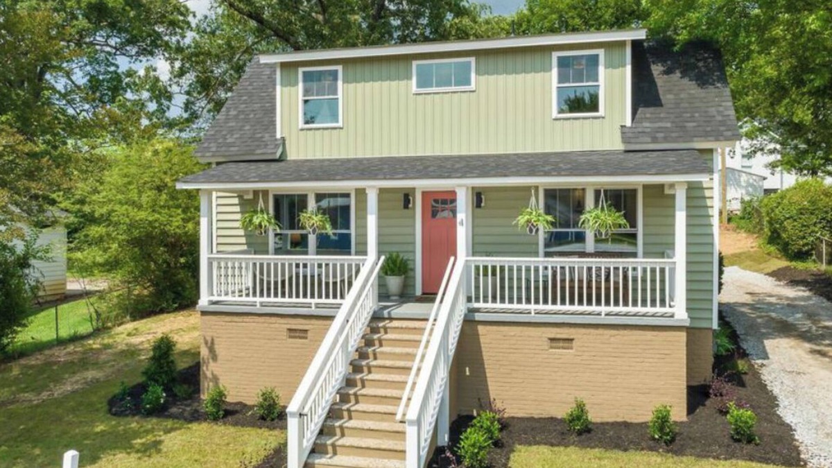 Parker House | Charming 3-bedroom house in wonderful Downtown Greenville Area