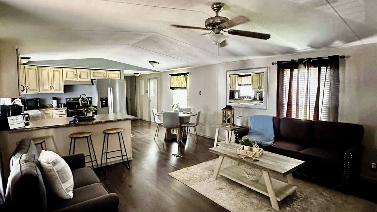 Omega House | Charming 3-bedroom home with a cozy feeling and all the amenities in kingfisher