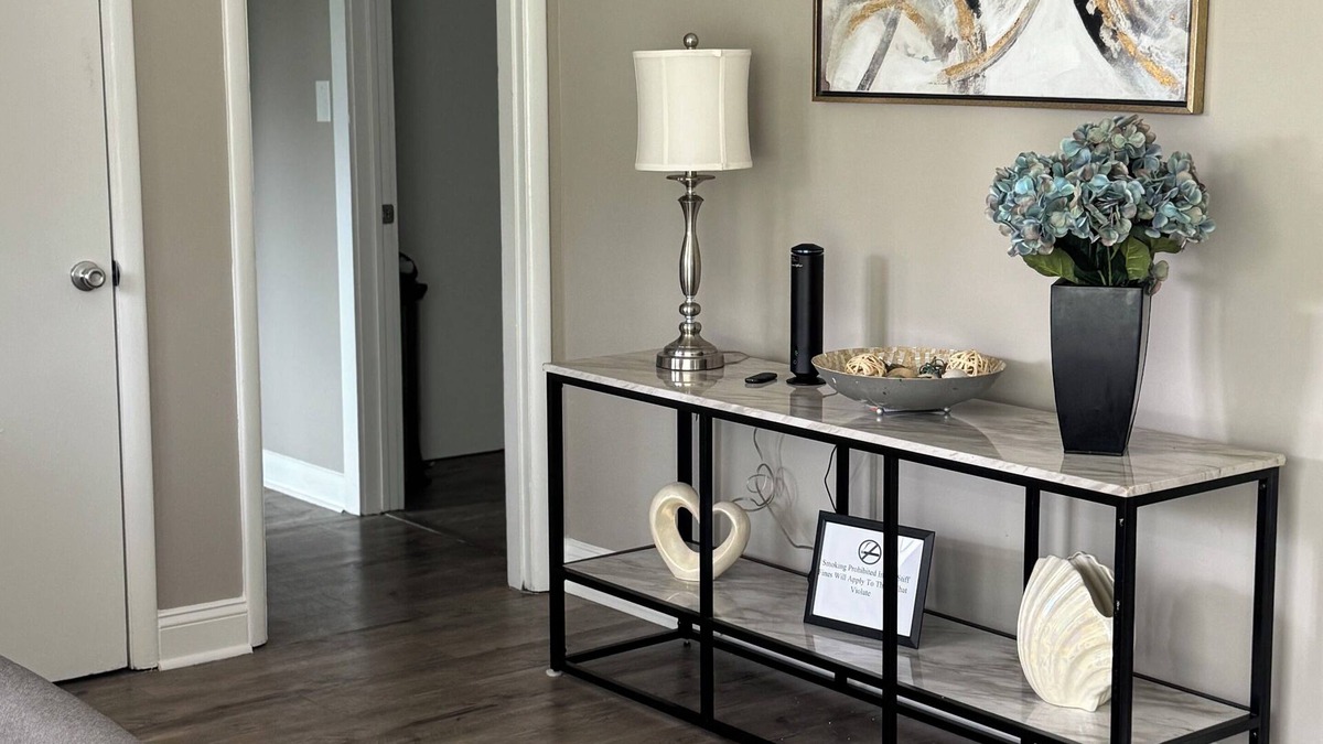 Wilmington House | Charming 3-bedroom house in Wilmington with ACnLarry's Love is centrally located
