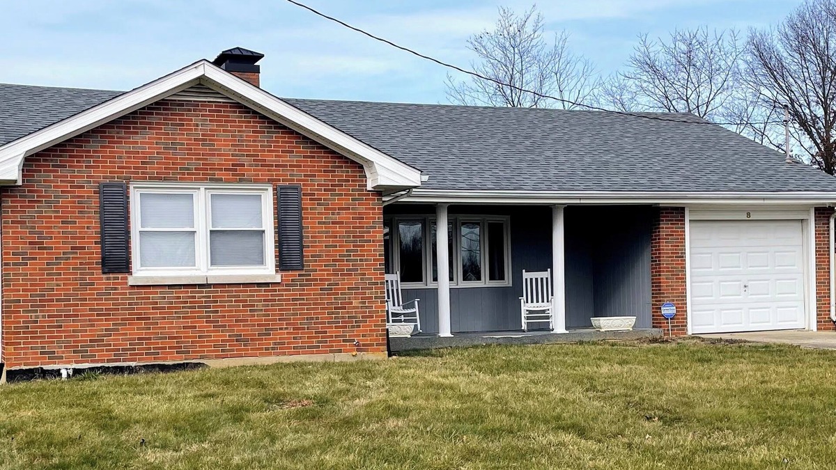 Winchester House | Charming 3-Bedroom House with Pool, WiFi, AC in Tranquil Winchester