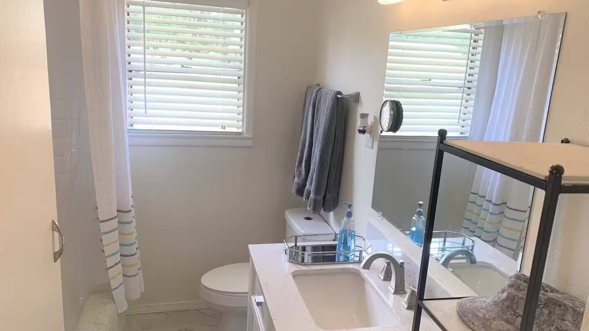 Aspermont House | Charming 3-bedroom house with AC and WiFi in peaceful Aspermont